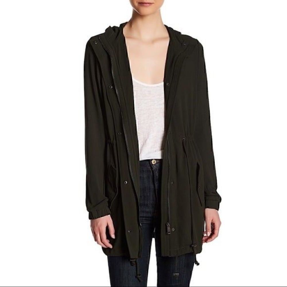 NEW Romeo + Juliet Couture Hooded Parka Size Medium Olive Color Jacket